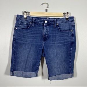 Mossimo Mid-Rise Bermuda Jean Shorts, Size 10/30